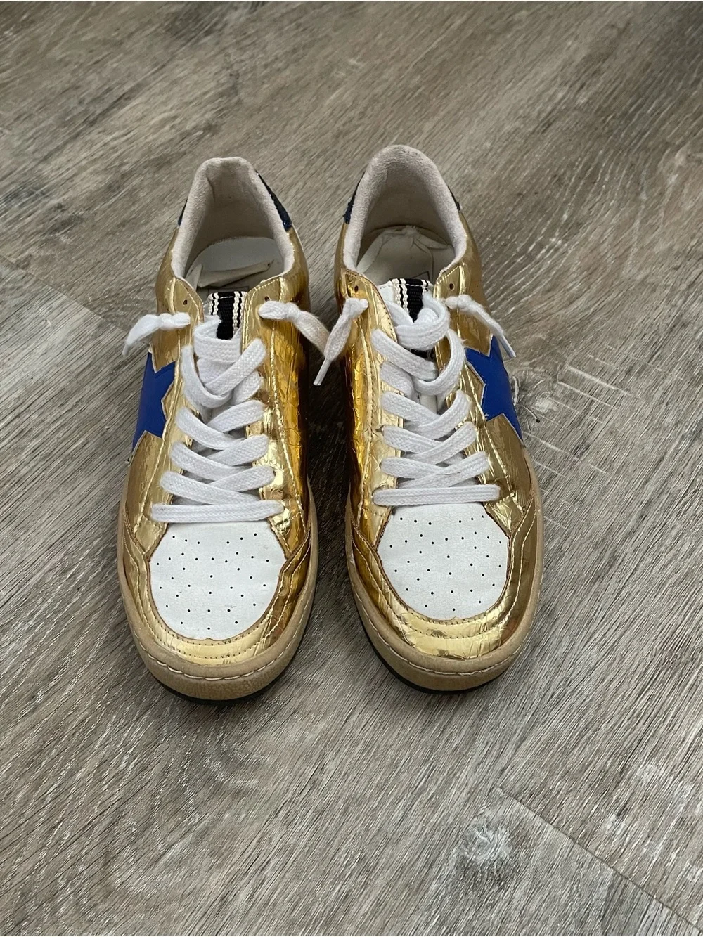 SHU SHOP Piera Gold Metallic Blue Star Sneakers Women’s Size 8 Lace-Up Low Top